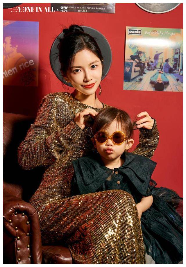 杜淳夫妇情人节秀恩爱,引恶评:何时离婚,专家大胆预测