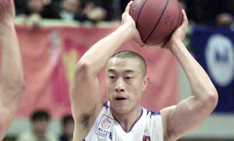 前男篮国手马健:妻子是日本美女,育有2儿1女,在拉斯维加斯买房_篮球