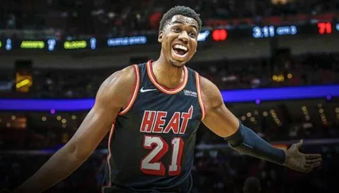 退役,12年生涯,"白边"怀特塞德赚了多少钱?大合同逼走韦德