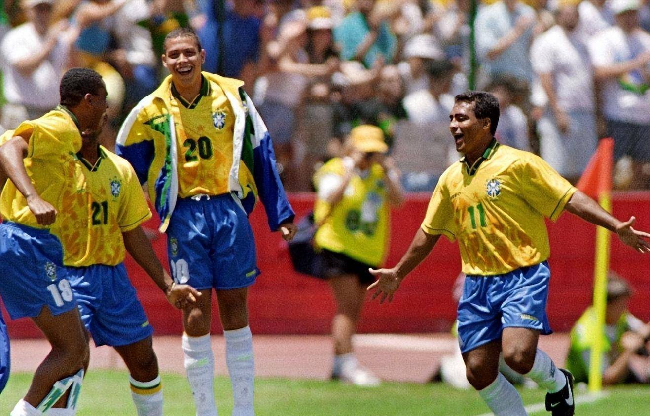 28岁罗马里奥,28岁巴斯藤,没对比就没尴尬_老罗_前锋_盖德穆勒