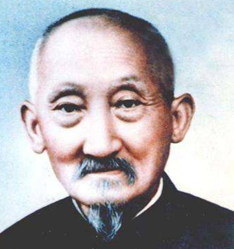 王仁峰出生于安徽,因为家庭条件不错,自小就接受了良好的教育,在当时