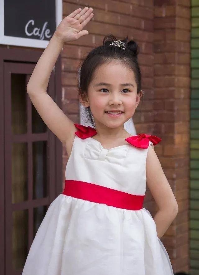 除了《小戏骨红楼梦》的王熙凤外,她还出演了《小戏骨水浒传》的林