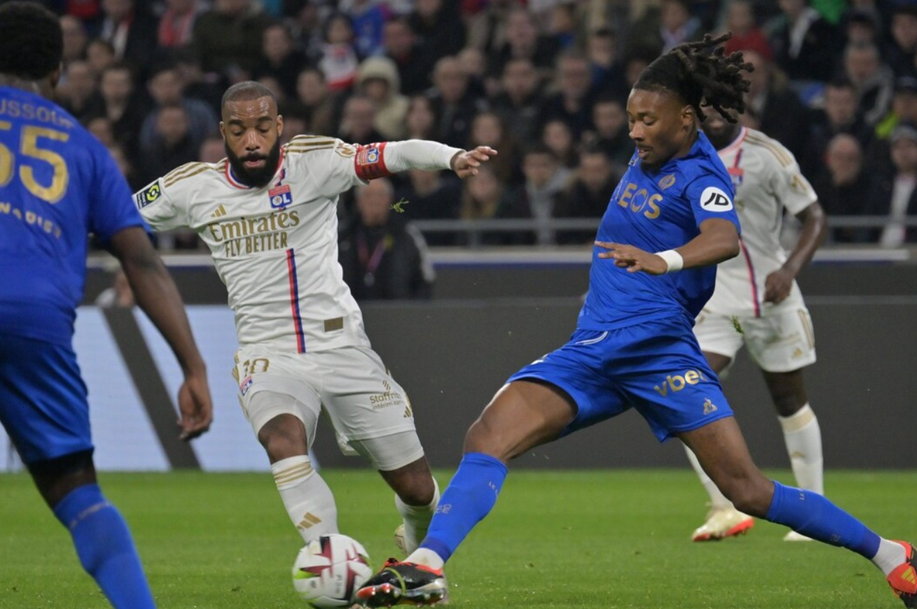 一场1-0爆出冷门,法甲第2轰然倒下,里昂罕见4连胜_尼斯_比赛_进球