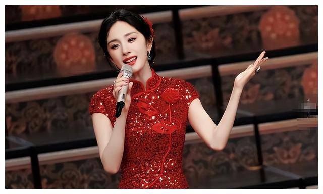 12大女神春晚惊艳,迪丽热巴争夺"第一美"称号!_舞台_穿着_节目