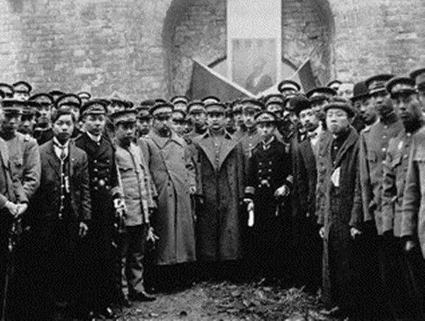 邓铿:他创建的部队一分为四,其中的一支打出了红彤彤