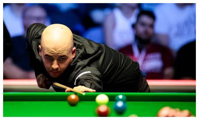 在其他赛场上,汤姆.福德以4-1战胜霍金斯,杰克.琼斯4-2淘汰了侯赛因.