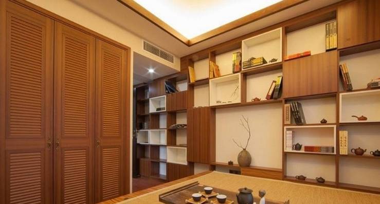 全屋布局的榻榻米又称为日式榻榻米,对于极小的空间来说,是最为实用的