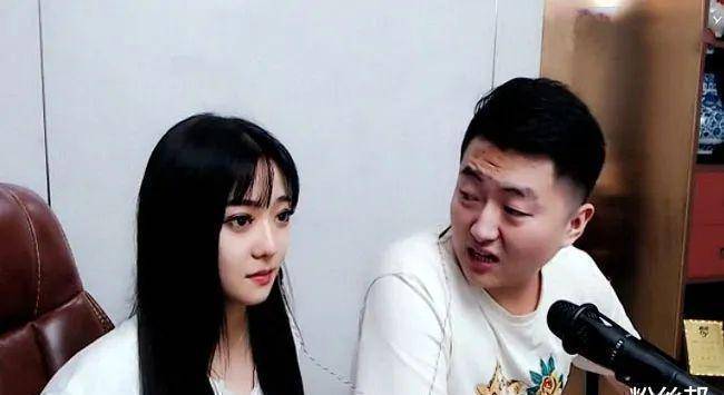 小洲与女友"温暖"已订婚,公布婚期时间,明年天气暖和就结婚_互动_类型