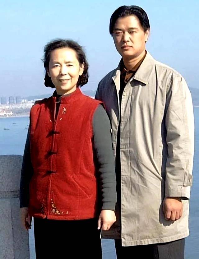 演员刘尚娴:我这辈最幸运的事情,就是嫁给救赎自己的初恋丈夫_王芳