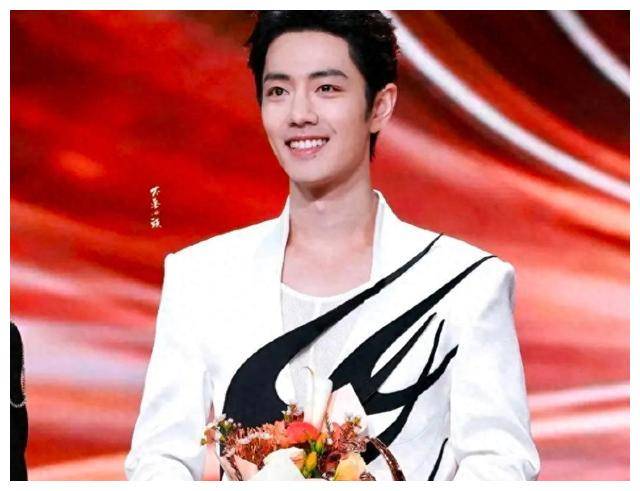 肖战:由低谷到巅峰,曹华益助力他成为顶级巨星_成功_才华_梦想