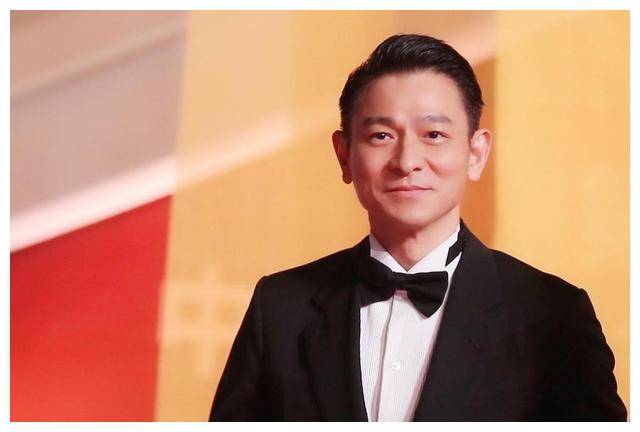 刘德华《红毯先生》春节档惨败,票房惨遭滑铁卢,紧急撤档!