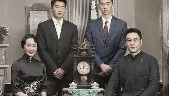 成名后分手发妻,今再婚娶女强人甘当家庭煮夫_林依轮_黄琏_妻子