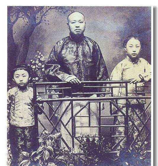 亲弟,母亲不爱姐姐不疼,因为太穷独自一人活到75岁_张子_张廷重_同学