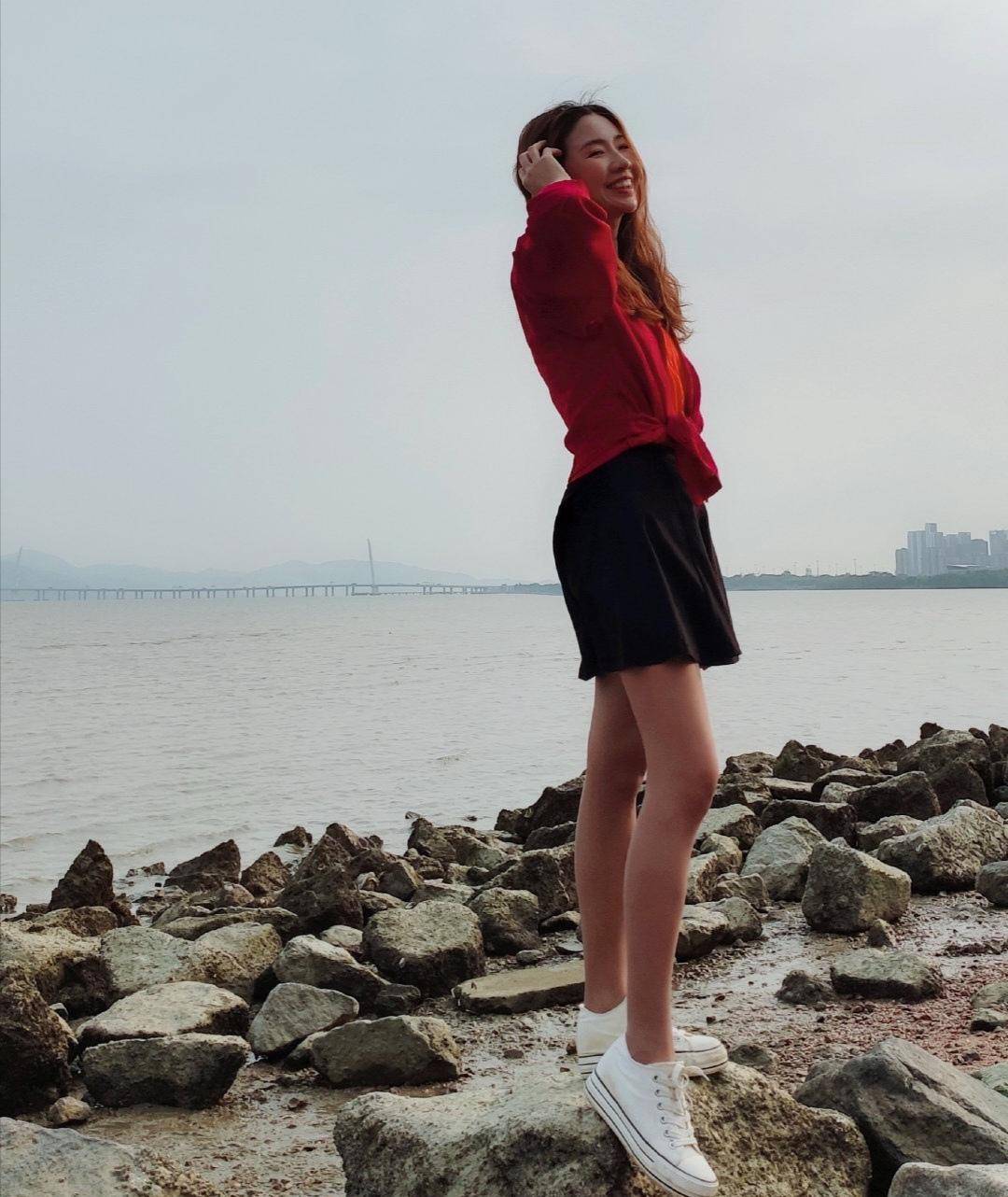 周燕妮表示:"我真的很佩服贾玲,通过健身和节食,一年可以减掉100多