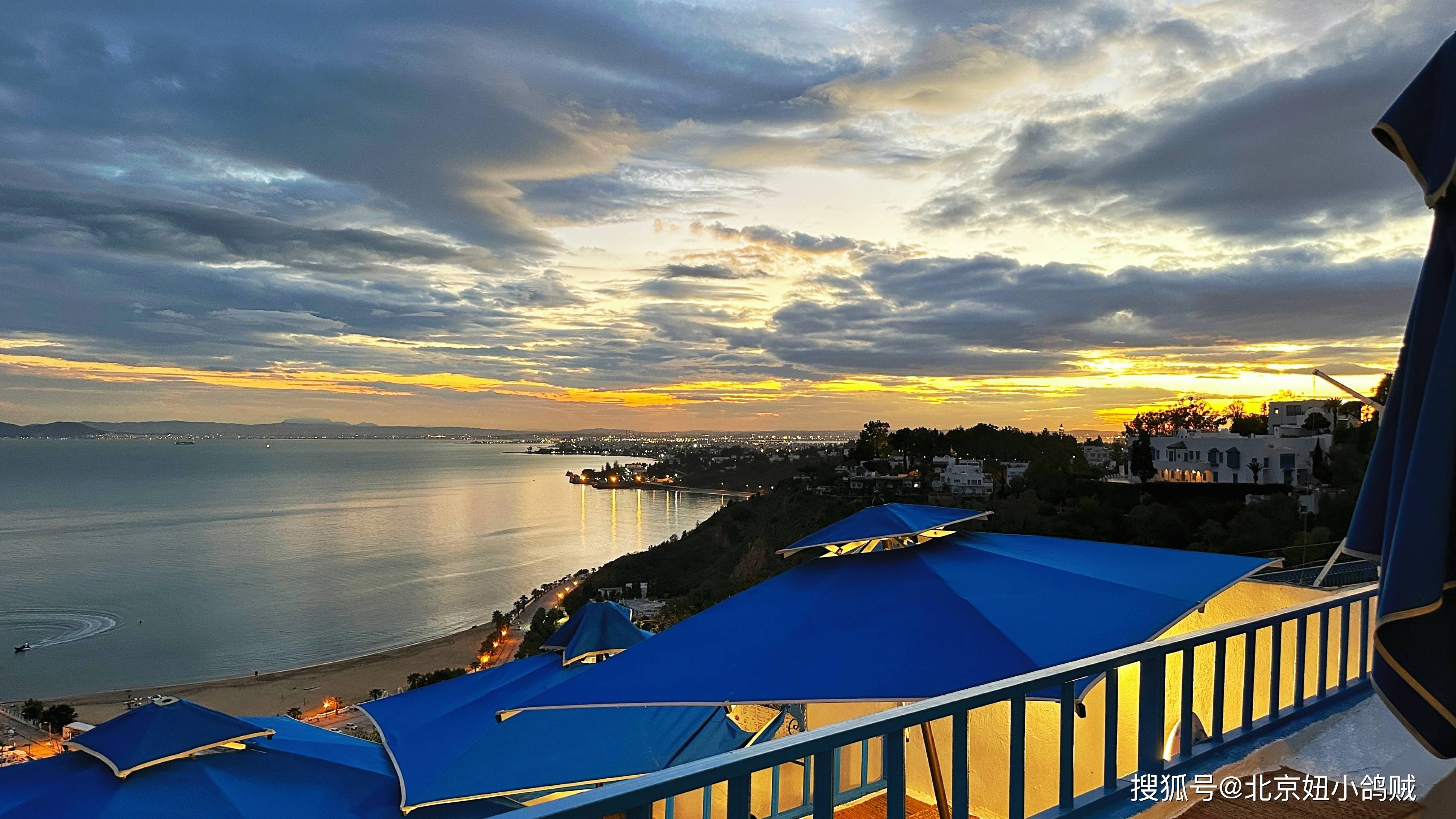 突尼斯最迷人的地中海村落:蓝白小镇全攻略!附实用防坑指南