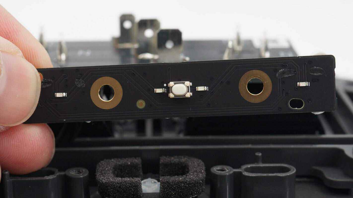 大疆旗下首款户外电源power 1000内部做工拆解揭晓_产品_接口_充电