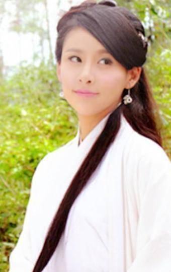 "国民媳妇"自曝生活混乱,送安全裤给导演,被王思聪撕成18线_贾青_秦奋