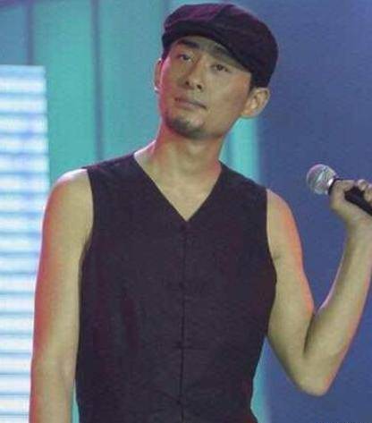 从一夜爆红到"吃软饭"造假身份曝光,"消失"的阿宝如今怎样了_比赛