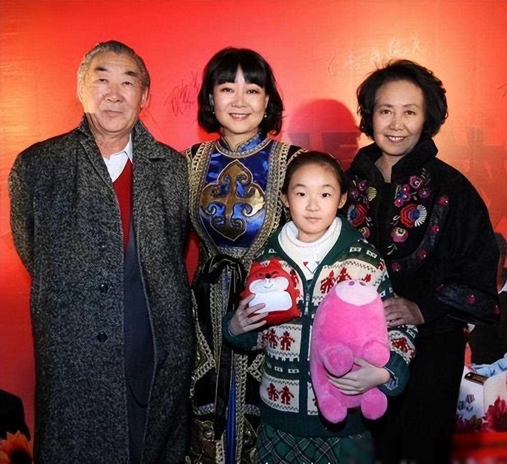 潘军演员家庭背景图片