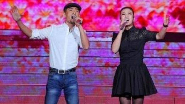 对比起自己的妻子,阿宝这边可是一点动静都没有,大家自然而然会把阿宝