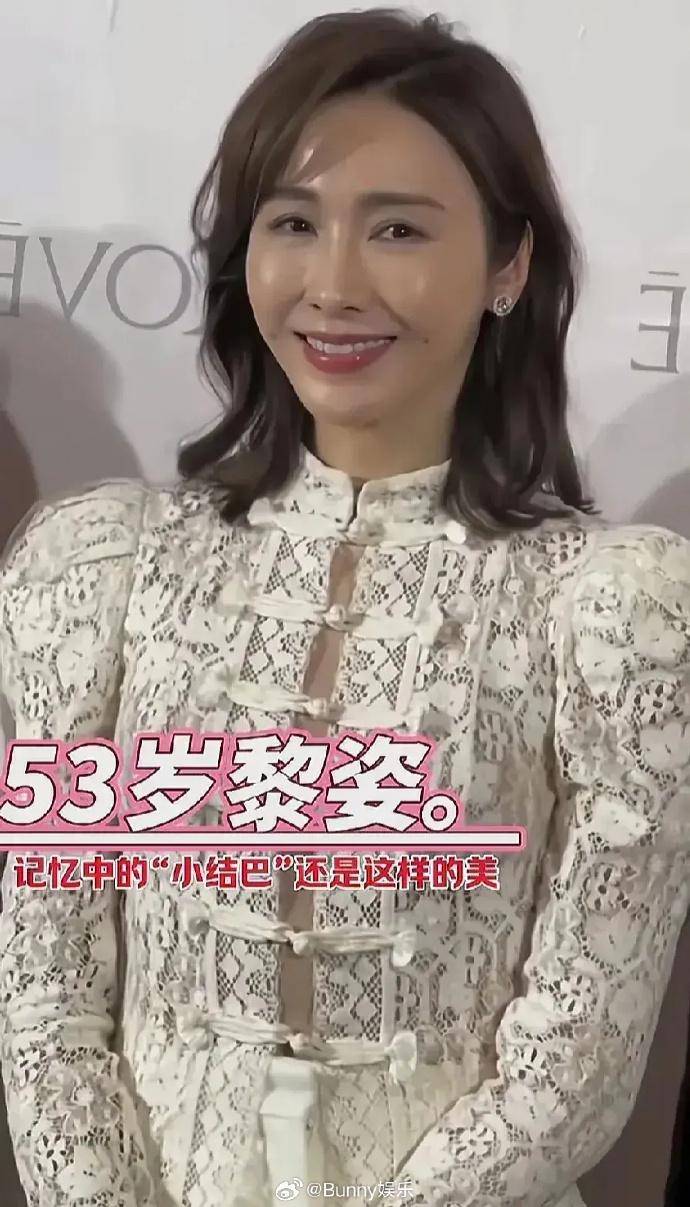 黎姿53岁状态引发热议,网友惊叹:岁月从不败美人!_保养_心态_皮肤