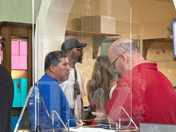 遭喜剧演员调侃:唯一同时打败乔丹皮蓬的人_关系_威尔森_前妻