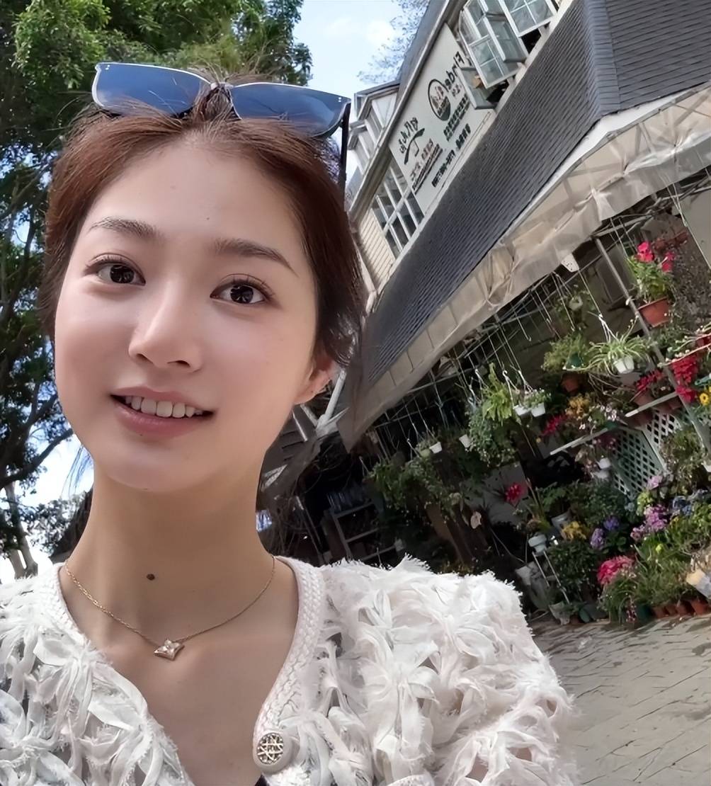 冯琳:选择节后错峰旅游,正月十一和三五好友打卡深圳莲花山公园_总台