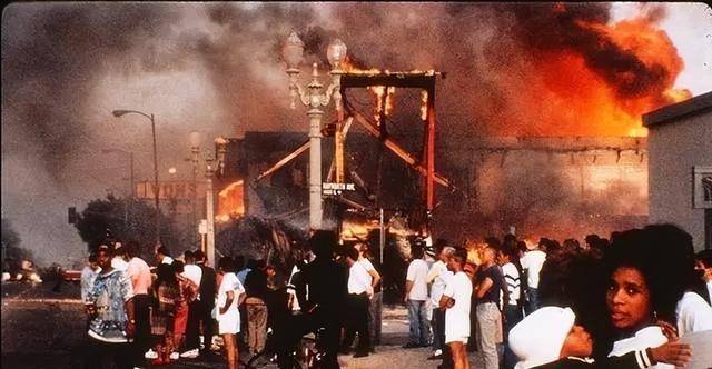 而且罗德尼现在正在警察局接受化验,因为警方怀疑罗德尼除了醉驾以外