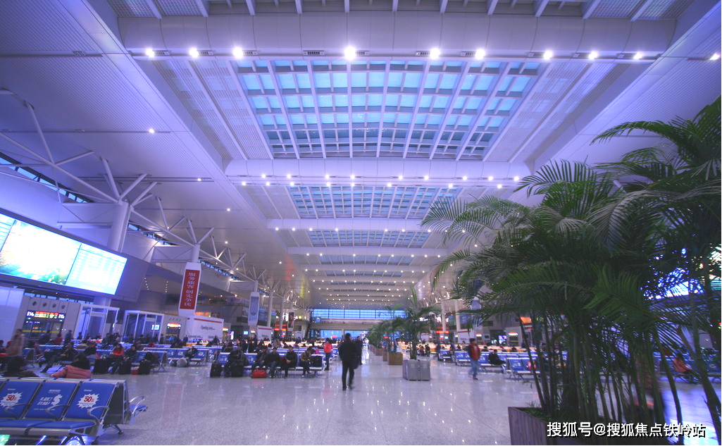 从法国的gtv高铁到上海虹桥高铁,表明了高铁枢纽所在之处,便是城市