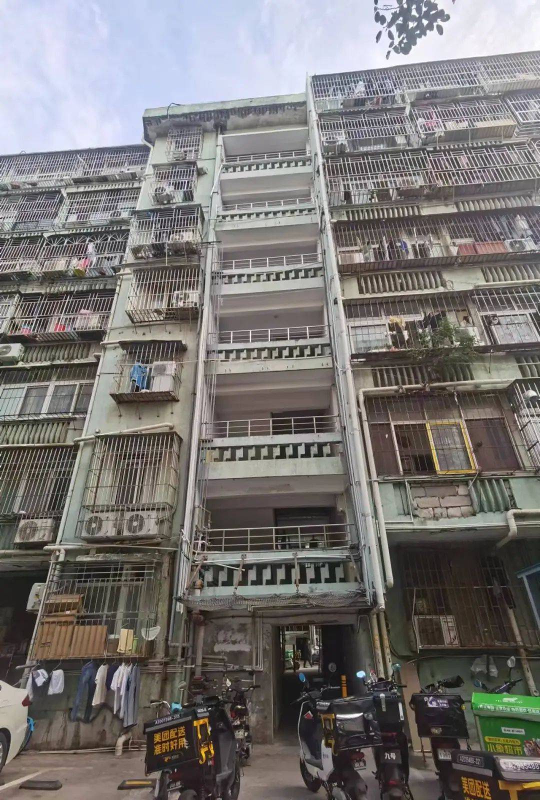深圳跌得最狠的8大学区房,第2名竟是它…_成交量_跌幅_单价