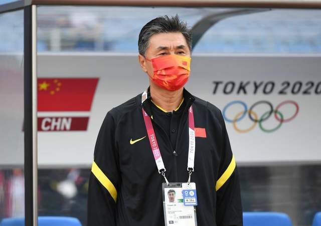 在央视记者的再三追问下,贾秀全直言不讳的表示:3号隋波!