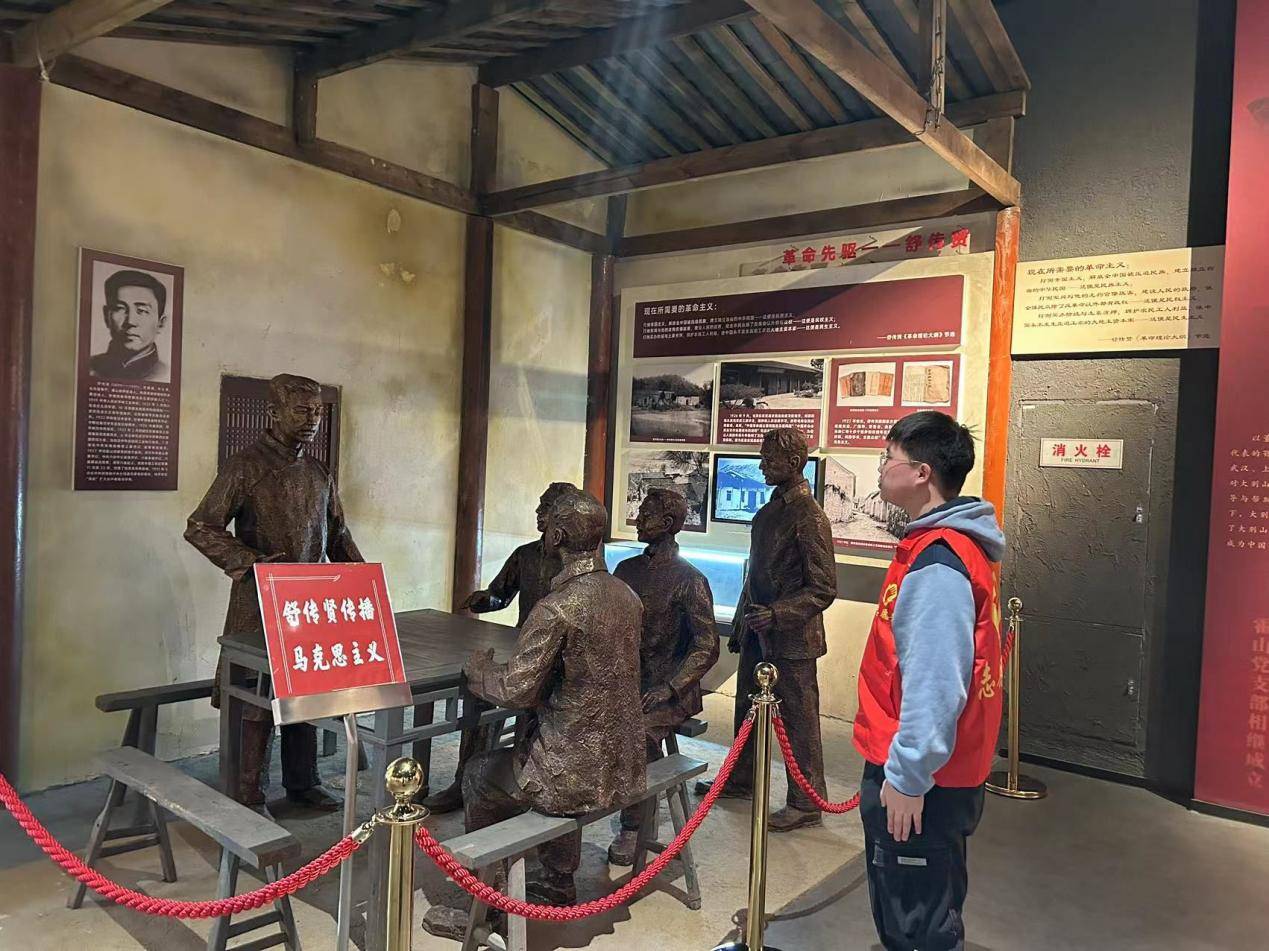 曲阜师范大学三下乡:拜访军队旧址,赓续红色血脉_河湾村_东区_新四军