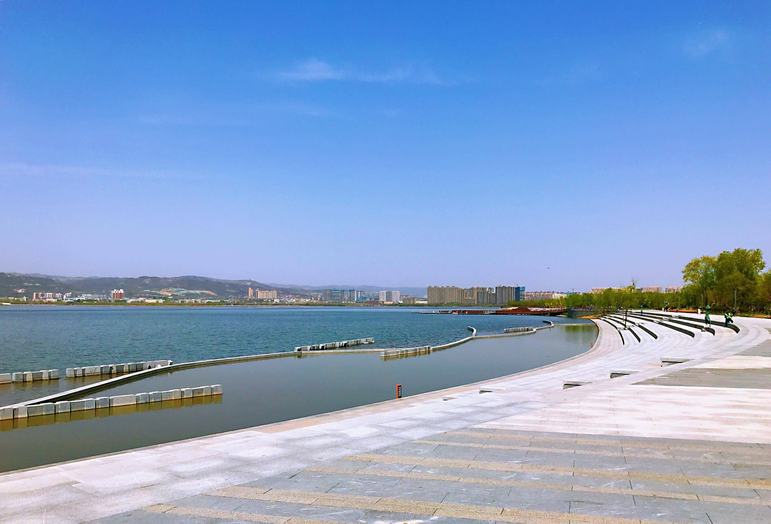 华北地区第一大人工湖,素称中国北湖,是太原市的母亲湖