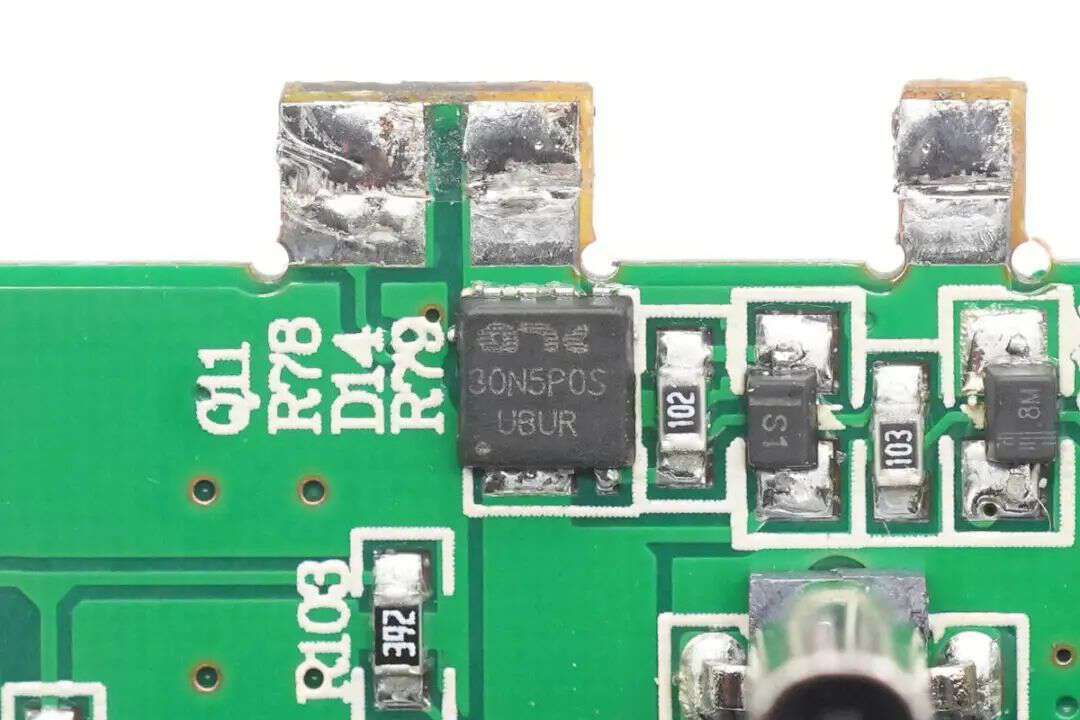 2mΩ,通过rohs认证,无铅无卤素,采用pdfn3333封装.