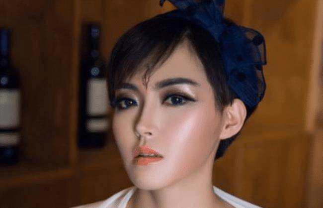 潘春春一直梦想做演员,并且朝着这个方向努力着,有很强的可塑性_角色