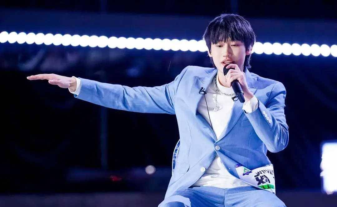 "爱豆恋爱细节曝光,粉丝也成为了他们play中的一环_关系_生活_蔡徐坤