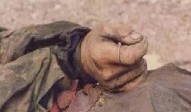 1987年黑豹行动:突击队员88人伤亡惨重,有烈士遗言喊了26声娘_敌人