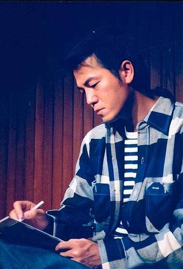 他高大俊猛,是李小龙粉丝,与太太两度结婚,youtube订阅_欧锦棠_演艺