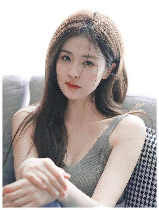 清纯甜美白鹿写真,唯美脱俗,网友直呼顶不住!_气质_人们_世界