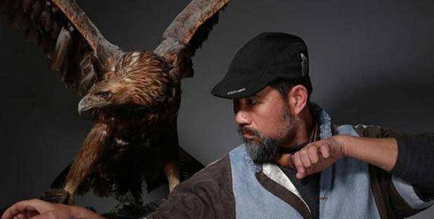 曾经名气不输李连杰,最红时为学业放弃演戏,复出后只能演配角_徐向东