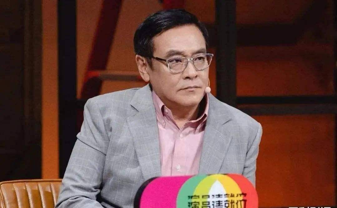 尔冬升点评小鲜肉演技不行的时候说:你靠帅是没有用的,你有梁朝伟帅吗