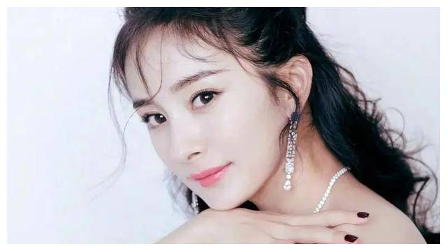 杨幂无人能敌!无论何地都能称霸,引发无限诱惑!_魅力_气质_身材