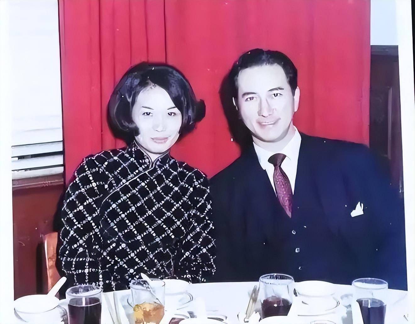 香港赌王4个老婆17个孩子,每个老婆平均分配3天_何鸿燊_梁安琪_陈婉珍