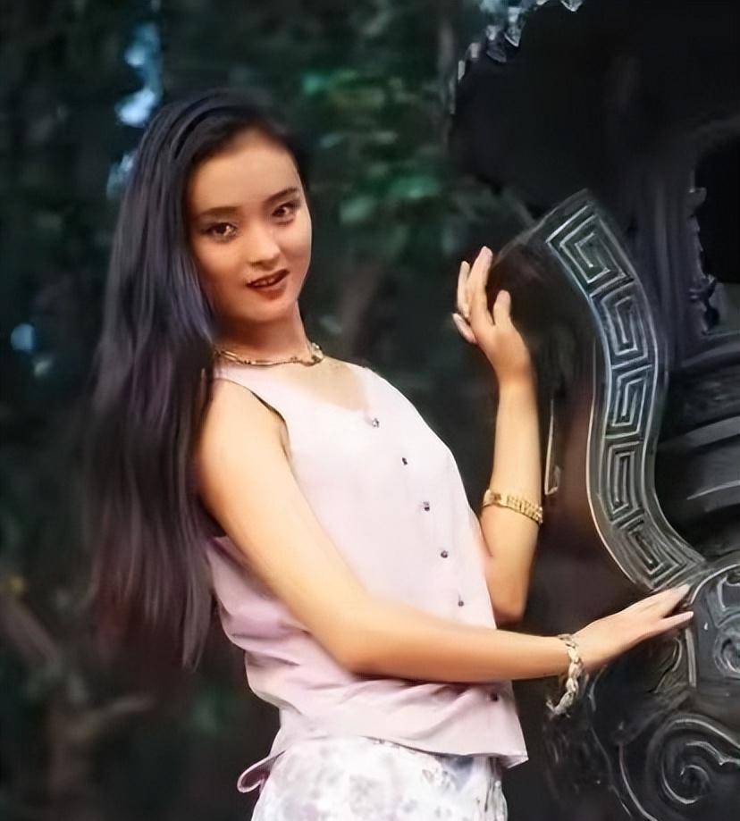 嫁大自己11岁富商,被亲生儿子掌掴,王艳的豪门生活到底怎么样?