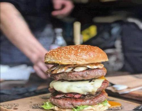 8米,被称为"人类屋脊",风景好物价更低!_塞尔维亚_国家_高个子