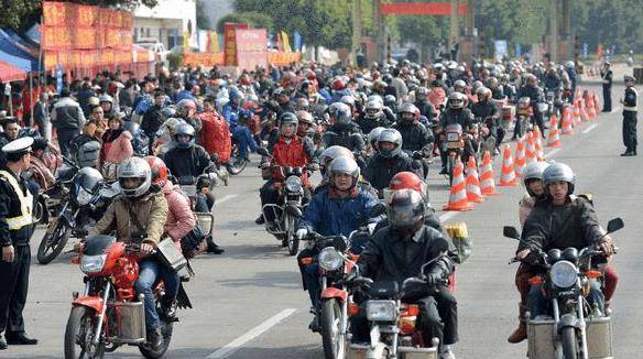 "禁摩令"或停止,网友称青春回来了,上路前要先有证_搜狐汽车_搜狐网