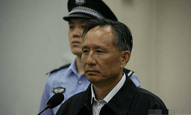 2012年4月1日原运输局局长张曙光正式被警方逮捕,张曙光是刘志军团伙