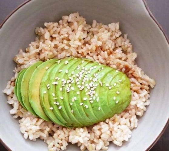 牛油果是宝宝最好的辅食,辣妈教你如何做牛油果美食,营养又好吃