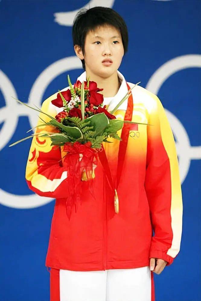 她还与王鑫合作,获得女子10米跳台双人项目金牌.