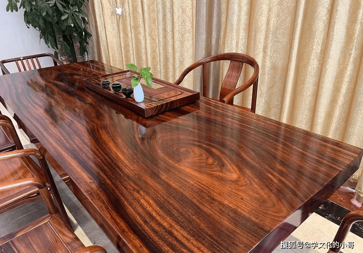 非洲奥坎材质的实木大板茶桌容易开裂吗?_木头_密度_硬度